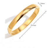 Stainless steel
Tarnish free & waterproof
Hinged bangle
Width: 60mm x height: 8mm
Weight: 29g
Available in gold & silver