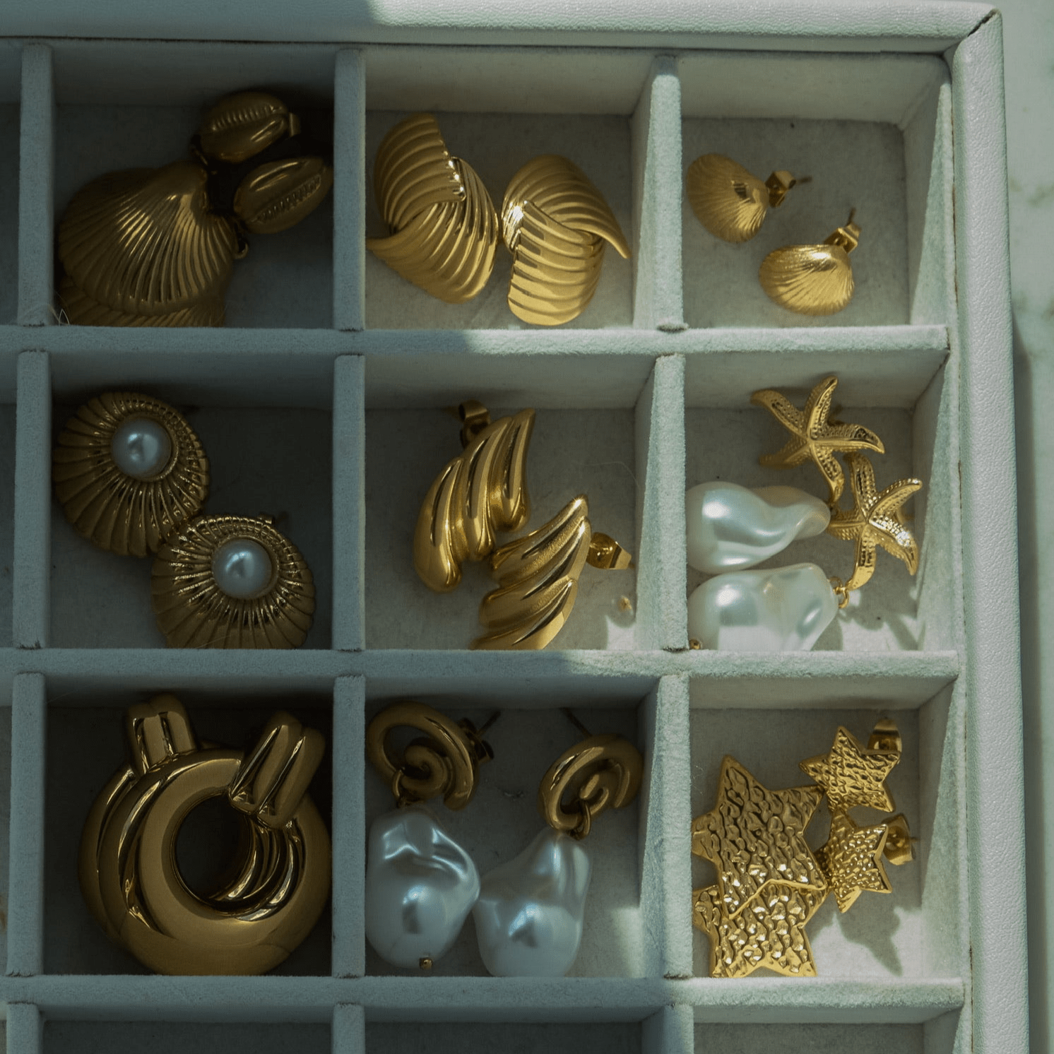 Sandy Pearl Stud Earrings