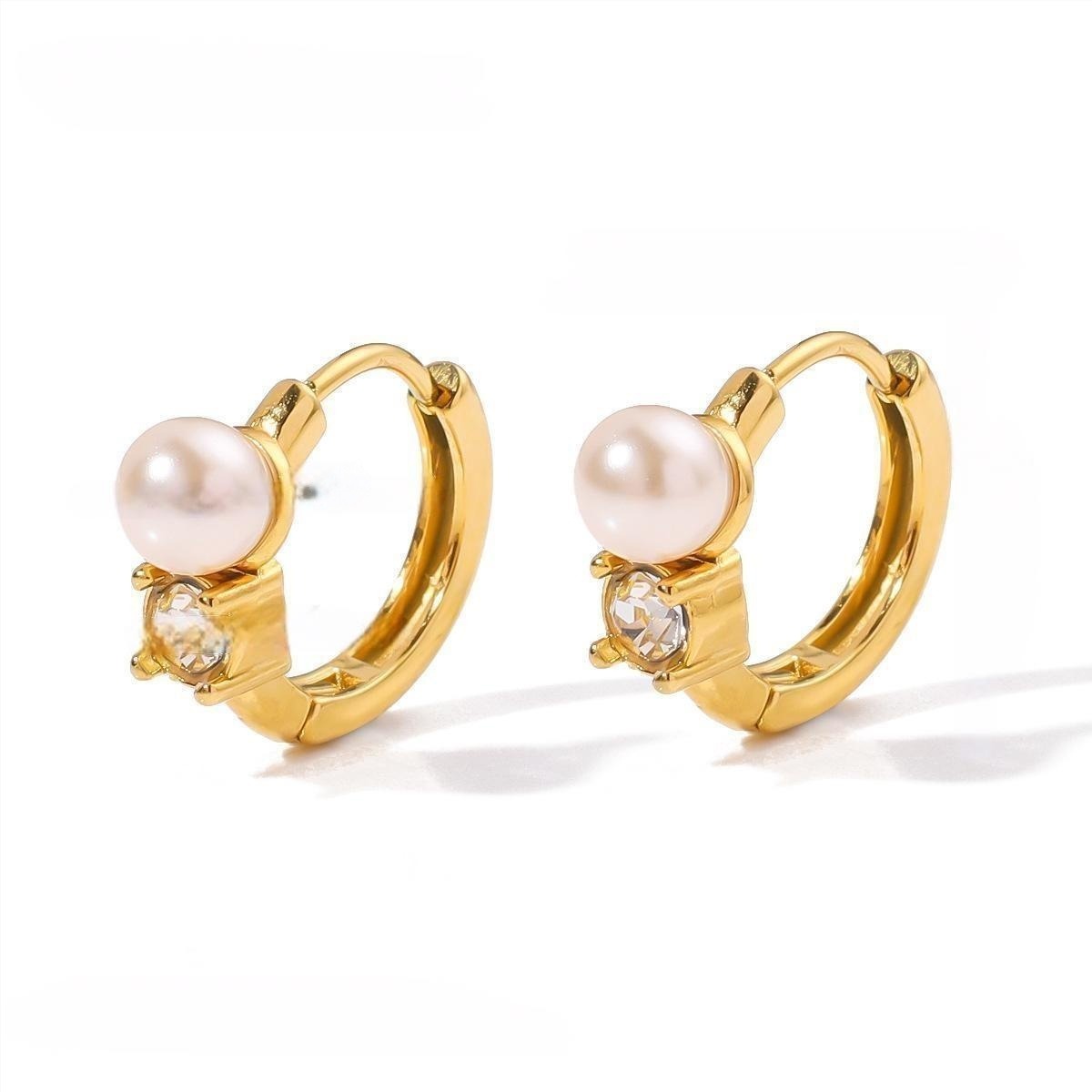 Stainless steel
Tarnish free & waterproof
Pearl charm & CZ detail
Hoop diameter: 14mm x thickness: 2mm
Pearl: 5mm x CZ: 4mm
Weight per pair: 2.5g