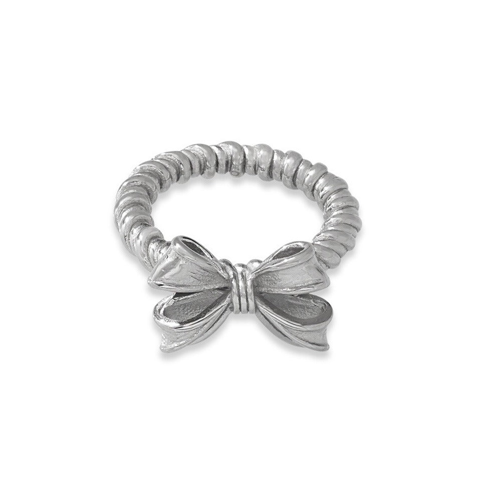 Stainless steel
Tarnish free & waterproof
Bow design
Bow: 12.5mm x 18mm
Weight: 3g
Choose your size
Available in gold & silver