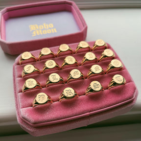 Dolce Initial Signet Ring Gold