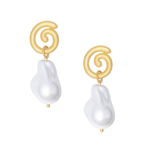 Sandy Pearl Stud Earrings